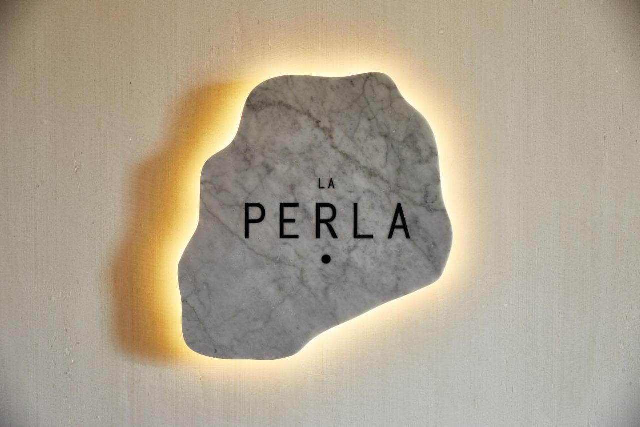 The Plaza Hotel Pioneer Park El Paso Ngoại thất bức ảnh La Perla logo